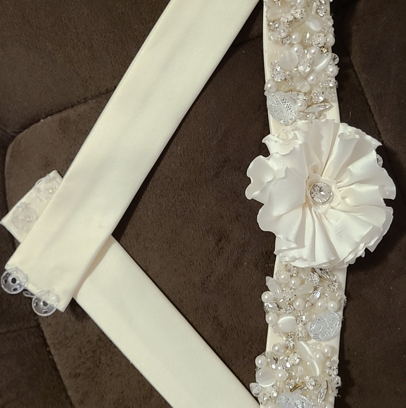 Wedding dress - Picture 2 of 7